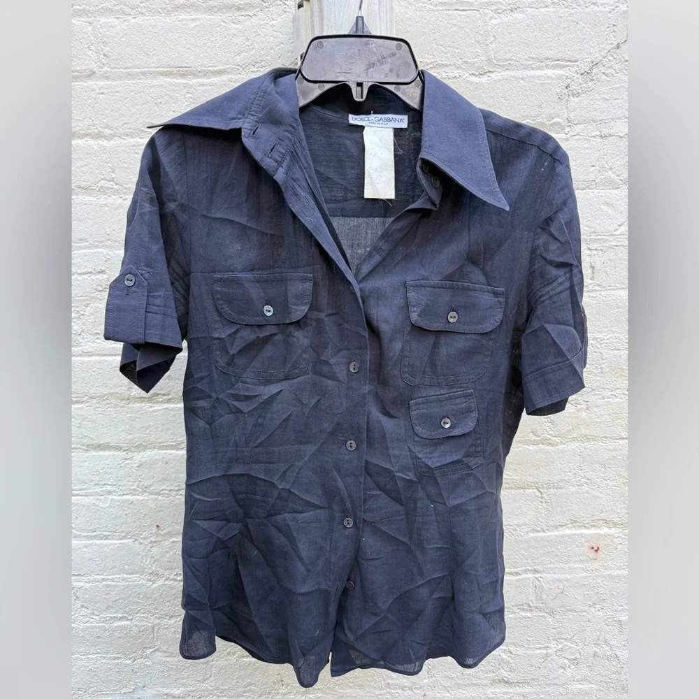 Gorgeous vintage Dolce & Gabbana Black Lightweight button down EUC